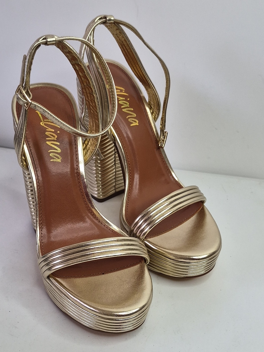 Liliana  Women's Gold Metallic Platform Slingback Sandals Size 7